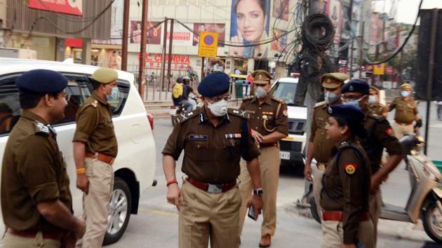 The NDRF and Noida police at the Sector 18 market, in Noida,Saturday. (Virendra Singh Gosain/HT PHOTO) The NDRF and Noida police at the Sector 18 market, in Noida,Saturday. (Virendra Singh Gosain/HT PHOTO)