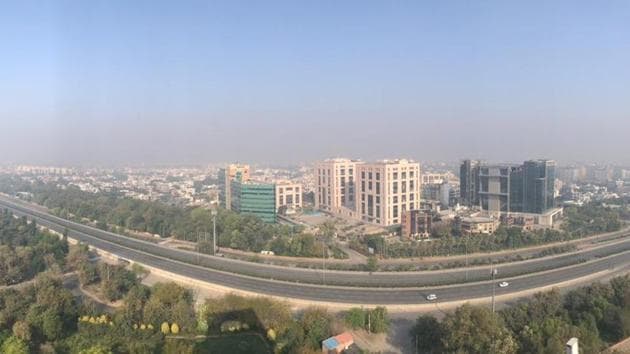 A view Delhi-Jaipur National Highway-248 during janta curfew in Gurugram. (Parveen Kumar/HT) A view Delhi-Jaipur National Highway-248 during janta curfew in Gurugram. (Parveen Kumar/HT)