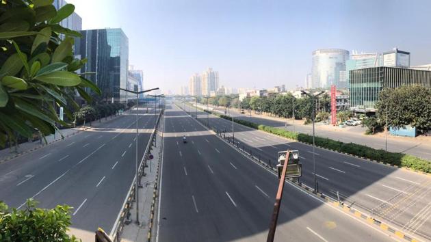 A view of Cyber City during janta curfew in Gurugram. (praveen kumar/ht) A view of Cyber City during janta curfew in Gurugram. (praveen kumar/ht)