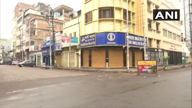 A deserted market in the heart of Guwahati on Sunday in the wake of the janta curfew. (ANI) A deserted market in the heart of Guwahati on Sunday in the wake of the janta curfew. (ANI)