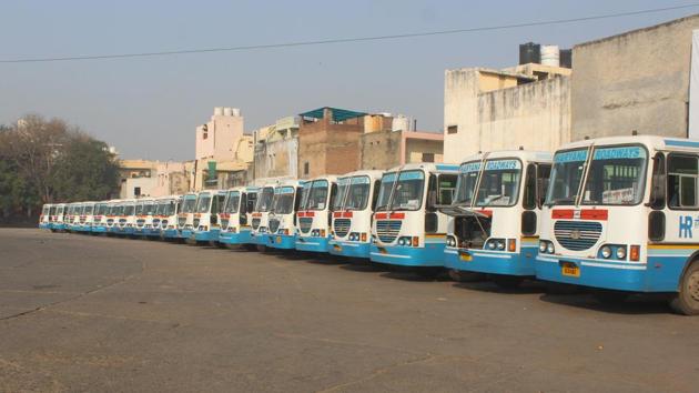 Public transport will be off roads until March 31. (Yogendra Kumar/HT PHOTO) Public transport will be off roads until March 31. (Yogendra Kumar/HT PHOTO)