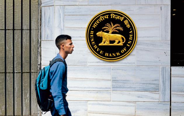 0Reserve Bank of India (RBI) on Friday released an official notification regarding the recruitment of Consultants/ Specialists/ Analyst- on contract basis on its official website.(Abhijit Bhatlekar/ Mint file)