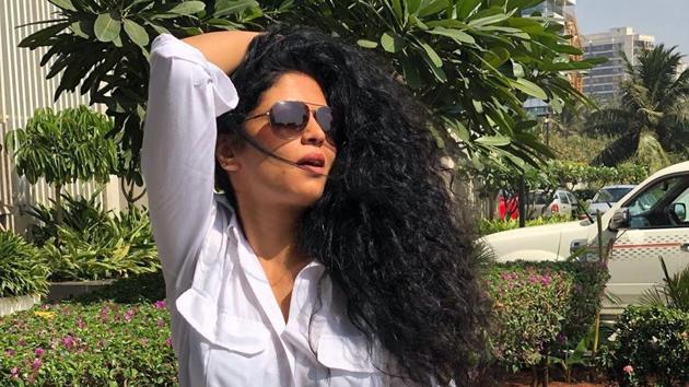 Kavita Kaushik gave it back to a Twitter user who criticised her for her tweet on the coronavirus pandemic.