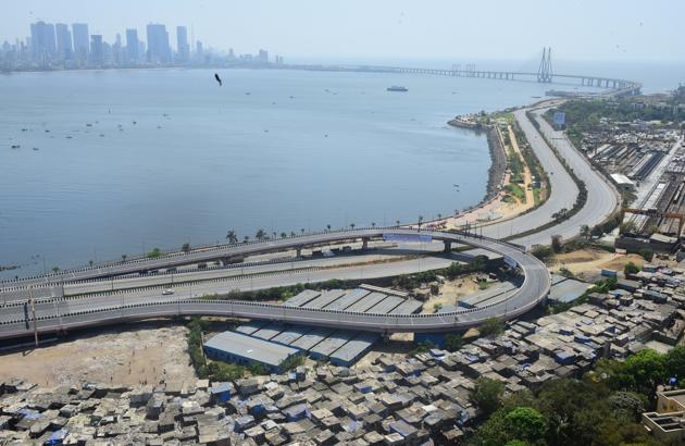 Deserted Veiw Bandra Reclemation as India to observe "Janata Curfew" for a day following COVID 19 pandemic in Mumbai, India, on Sunday, March 22, 2020.(Vijayanand Gupta/HT Photo)