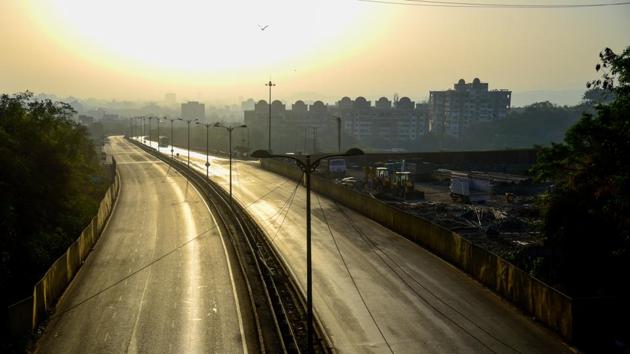Deserted Pune - Bangalore highway on Janata Curfew day in Pune, India, on Sunday. (Sanket Wankhade/HT PHOTO) Deserted Pune - Bangalore highway on Janata Curfew day in Pune, India, on Sunday. (Sanket Wankhade/HT PHOTO)