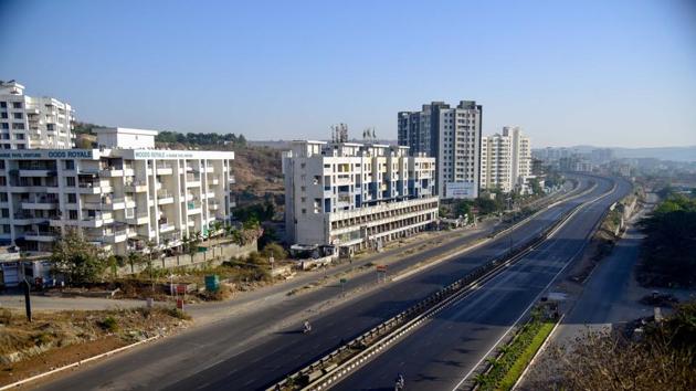Deserted Pune - Bangalore highway on Janata Curfew day in Pune. (Sanket Wankhade/HT PHOTO) Deserted Pune - Bangalore highway on Janata Curfew day in Pune. (Sanket Wankhade/HT PHOTO)