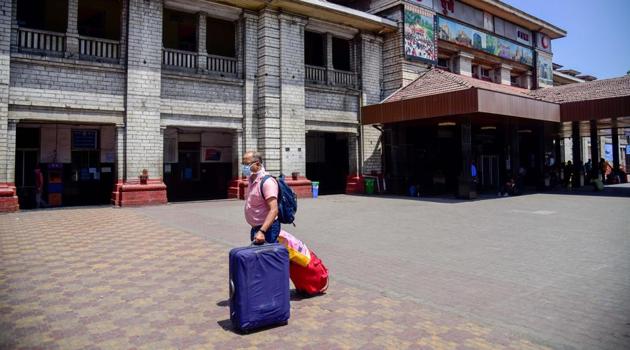 Deserted Pune railway station on Janata Curfew day in Pune. (Sanket Wankhade/HT PHOTO) Deserted Pune railway station on Janata Curfew day in Pune. (Sanket Wankhade/HT PHOTO)