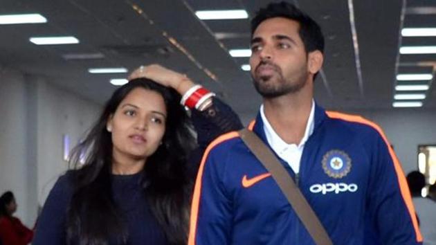 Bhuvneshwar Kumar along with wife Nupur arrives at Gaggal airport near Dharamsala on Thursday, for the first ODI cricket match against Sri Lanka.(PTI)