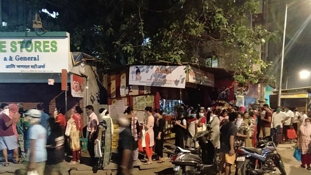 People rush from home to stock grocery at Sion in Mumbai, after Prime Minister Narendra Modi announced a three-week nationwide lockdown. (Vijayanand Gupta/HT PHOTO) People rush from home to stock grocery at Sion in Mumbai, after Prime Minister Narendra Modi announced a three-week nationwide lockdown. (Vijayanand Gupta/HT PHOTO)