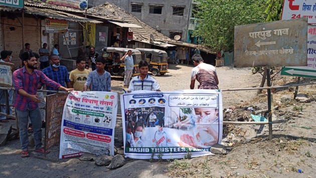 The laockdown in Maharashtra has also sparked panic in rural areas with villagers denying entry to those returning from cities. The laockdown in Maharashtra has also sparked panic in rural areas with villagers denying entry to those returning from cities.