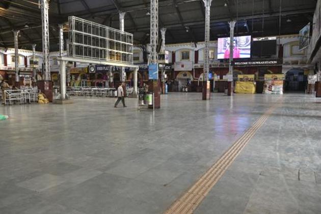 A deserted view of the Howrah station during the first day of lockdown imposed by the state government to control the spread of coronavirus, in West Bengal on Monday, March 23, 2020. (Samir Jana /HT Photo)