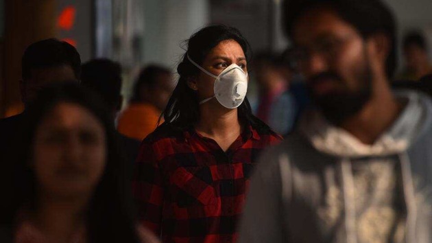 On the notion that everybody should wear masks to protect themselves from contracting the virus, the health ministry said those who have symptoms like fever, cough and cold or are health care workers and assigned care takers of home quarantined persons should wear masks. (HT Photo) On the notion that everybody should wear masks to protect themselves from contracting the virus, the health ministry said those who have symptoms like fever, cough and cold or are health care workers and assigned care takers of home quarantined persons should wear masks. (HT Photo)