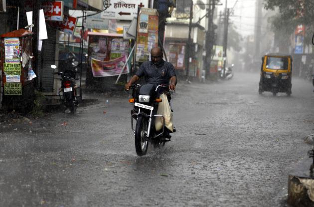 This will continue till March 30, but the days to watch out for will be March 28-29 (Rahul Raut/HT PHOTO) This will continue till March 30, but the days to watch out for will be March 28-29 (Rahul Raut/HT PHOTO)