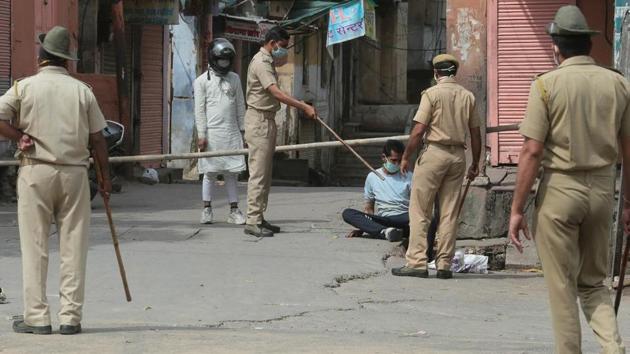 India saw the positive cases of coronavirus rise by 88 on the second day of lockdown.(HT Photo/Himanshu Vyas)