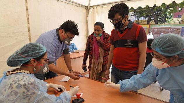 Apart from the 118 government laboratories that are approved to test for Covid-19, the government has allowed 29 private labs across India.(Sanchit Khanna/HT file photo) Apart from the 118 government laboratories that are approved to test for Covid-19, the government has allowed 29 private labs across India.(Sanchit Khanna/HT file photo)