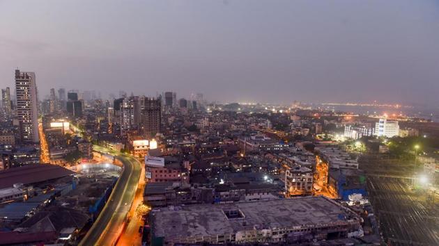 A aerial view of deserted J J Bridge during the nationwide lockdown in the wake of coronavirus outbreak, in Mumbai.(PTI) A aerial view of deserted J J Bridge during the nationwide lockdown in the wake of coronavirus outbreak, in Mumbai.(PTI)