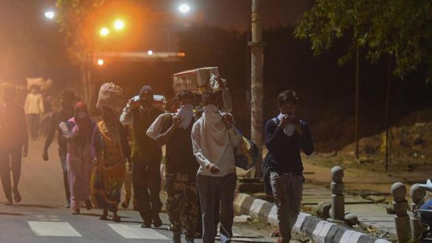 States have been asked to provide food, shelter and sanitation to the migrant mass lining up the highways due to the lockdown (HT Photo/Amal KS) States have been asked to provide food, shelter and sanitation to the migrant mass lining up the highways due to the lockdown (HT Photo/Amal KS)