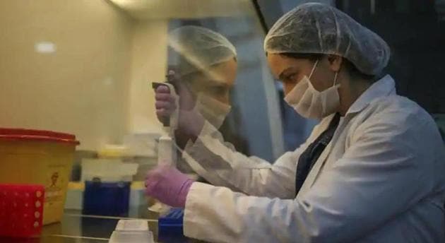 The United States has struggled to supply enough tests to detect the coronavirus, even as the outbreak threatens to overwhelm hospitals in New York, California, Washington and other regions. (AP file photo) The United States has struggled to supply enough tests to detect the coronavirus, even as the outbreak threatens to overwhelm hospitals in New York, California, Washington and other regions. (AP file photo)