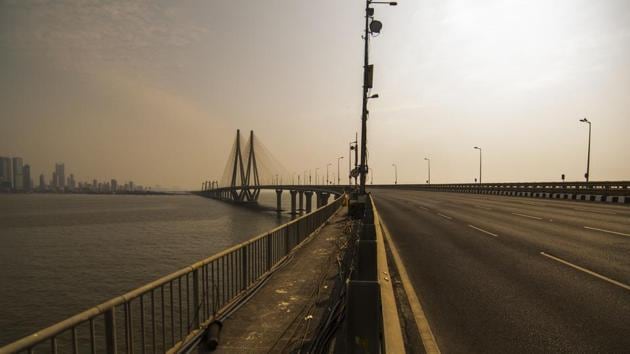 An empty view of the otherwise busy Bandra-Worli Sealink in Mumbai. (Pratik Chorge / HT Photo)
