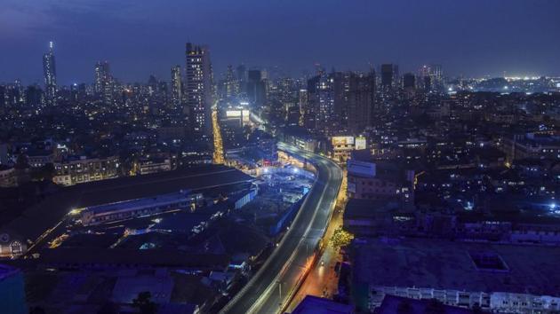 An aerial evening view of the otherwise busy JJ Bridge in Mumbai. (Bhushan Koyande / HT Photo) 
