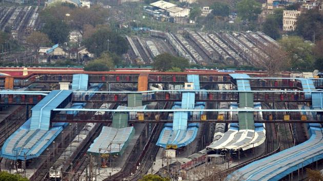 Covid-19 update: The unprecedented three-week lockdown exempts the transportation of all essential goods. All passengers train services along with other public transport have been suspended till April 14. (Arvind Yadav/HT PHOTO) Covid-19 update: The unprecedented three-week lockdown exempts the transportation of all essential goods. All passengers train services along with other public transport have been suspended till April 14. (Arvind Yadav/HT PHOTO)