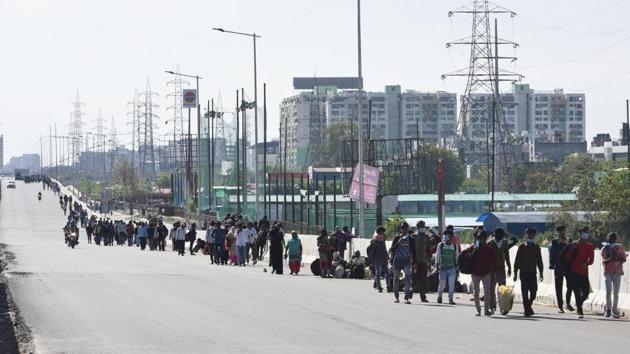 As migrants were seen in hundreds and thousands on India’s national highways on Thursday, Bihar CM Nitish Kumar announced that his government will coordinate with other states and bear the expenses of migrant workers, who might have been stranded. (Vipin Kumar / HT Photo) As migrants were seen in hundreds and thousands on India’s national highways on Thursday, Bihar CM Nitish Kumar announced that his government will coordinate with other states and bear the expenses of migrant workers, who might have been stranded. (Vipin Kumar / HT Photo)