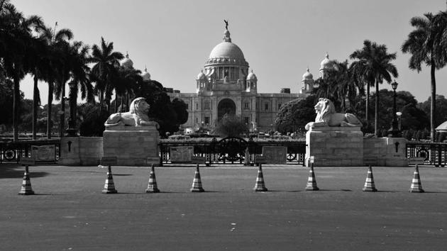 Victoria Memorial Hall stands tall and alone in Kolkata, West Bengal. (Samir Jana / HT Photo)