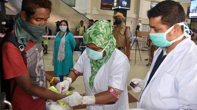 As the numbers neared the 900 mark, many have expressed concern that the coronavirus epidemic could be advancing towards community transmission in the country.(ANI file photo)