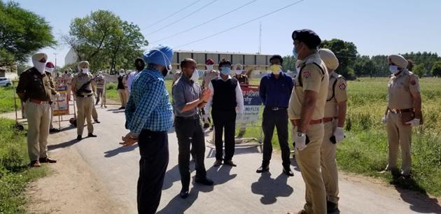 The Patiala administration has sealed two villages, including Ram Nagar, and another in Haryana. (HT PHOTO) The Patiala administration has sealed two villages, including Ram Nagar, and another in Haryana. (HT PHOTO)
