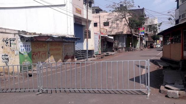 A deserted view of Islampur in Maharashtra’s Sangli district where all 25 cases of coronavirus are from the same family. (Uday Deolekar/HT PHOTO) A deserted view of Islampur in Maharashtra’s Sangli district where all 25 cases of coronavirus are from the same family. (Uday Deolekar/HT PHOTO)