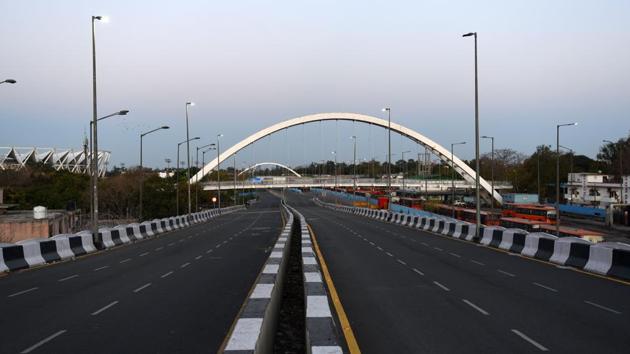 Clear blue skies have become the norm rather than the exception in the National Capital Region (NCR) around Delhi for the past week.(Mohd Zakir/HT Photo)