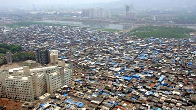 A housemaid tested positive for Covid-19 worked for a US-returned couple. She lives in a Ghatkopar slum, where around 25,000 people reside.(Kunla Patil/HT File Photo) A housemaid tested positive for Covid-19 worked for a US-returned couple. She lives in a Ghatkopar slum, where around 25,000 people reside.(Kunla Patil/HT File Photo)