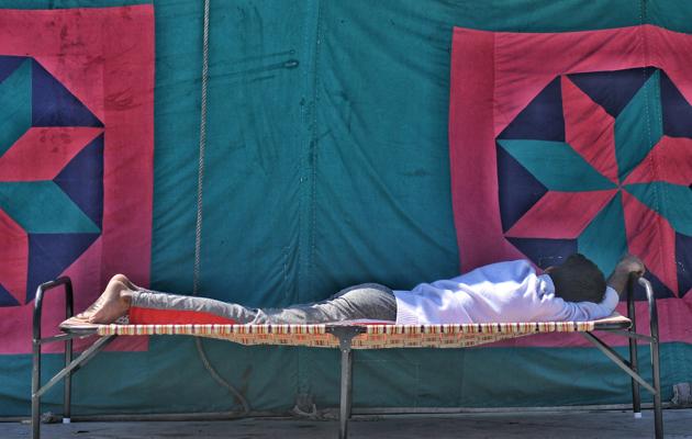 File photo of a man resting outside a relief camp at Mustafabad, near Eidgah Masjid, in New Delhi.(Biplov Bhuyan / HT File Photo) File photo of a man resting outside a relief camp at Mustafabad, near Eidgah Masjid, in New Delhi.(Biplov Bhuyan / HT File Photo)