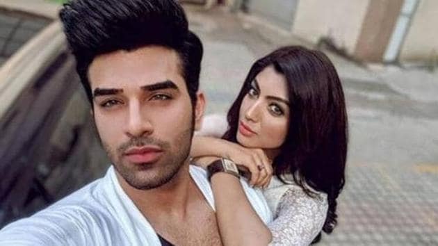 Paras Chhabra and Akanksha Puri continue to shame each other post their breakup.