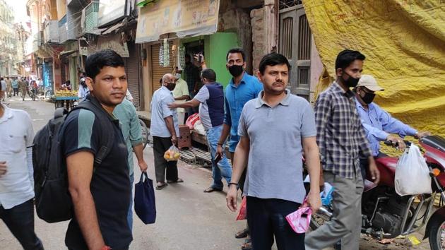 Nine shopkeepers were caught charging higher than the MRP or price fixed by the administration including those of flour, fruits, vegetables etc (HT Photo) Nine shopkeepers were caught charging higher than the MRP or price fixed by the administration including those of flour, fruits, vegetables etc (HT Photo)