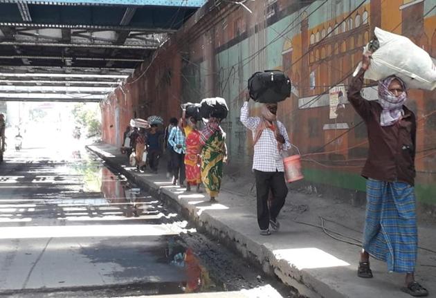Delhi and the other 17 states are presumed to have a good number of migrants from UP. (HT Photo) Delhi and the other 17 states are presumed to have a good number of migrants from UP. (HT Photo)