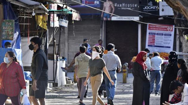 The Indian Council of Medical Research (ICMR), tasked with containing the epidemic, has publicly maintained that India is still in Stage II, despite the number of cases of people with no known contact to an infected person or travel history rising over the past week(Sanjeev Verma/HT PHOTO)