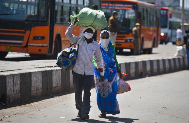 Visuals of migrant workers suddenly out of a job and trying to get home have shaken up our collective conscience(Amal KS/HT PHOTO)