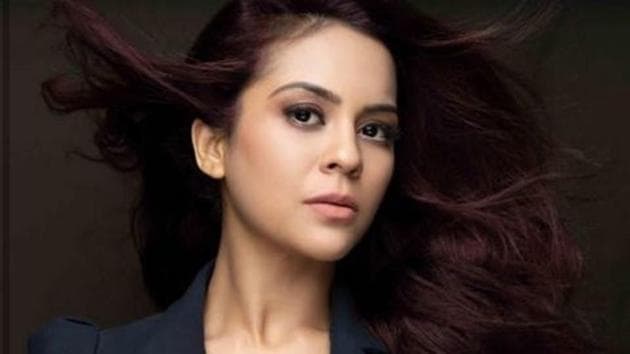 Actor Sana Saeed’s father died on the day of Janta Curfew.