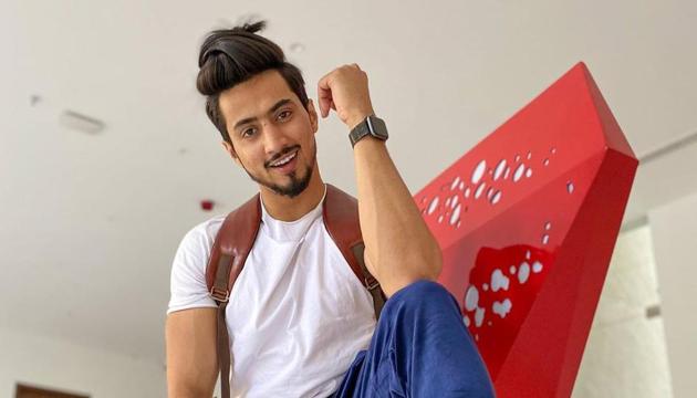 Faisal Shaikh’s former lawyer Ali Kaashif Khan has said he is receiving threat calls after his complain against the Tik Tok star . Faisal Shaikh’s former lawyer Ali Kaashif Khan has said he is receiving threat calls after his complain against the Tik Tok star .