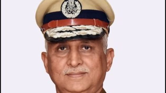 Delhi Police Commissioner S N Shrivastava said societies survive if they make the right choices at the right time in the right direction. (https://twitter.com/CPDelhi/photo) Delhi Police Commissioner S N Shrivastava said societies survive if they make the right choices at the right time in the right direction. (https://twitter.com/CPDelhi/photo)