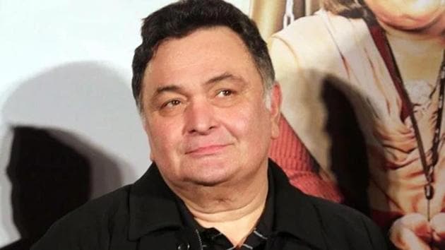 Rishi Kapoor urged people to avoid violence and respect frontline workers amid coronavirus pandemic. Rishi Kapoor urged people to avoid violence and respect frontline workers amid coronavirus pandemic.