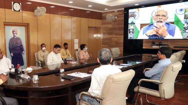Jharkhand Chief Minister Hemant Soren along with ministers attends the video conference with Prime Minister Narendra Modi held to discuss matters to contain the spread of novel coronavirus in Ranchi on Thursday.(ANI photo) Jharkhand Chief Minister Hemant Soren along with ministers attends the video conference with Prime Minister Narendra Modi held to discuss matters to contain the spread of novel coronavirus in Ranchi on Thursday.(ANI photo)
