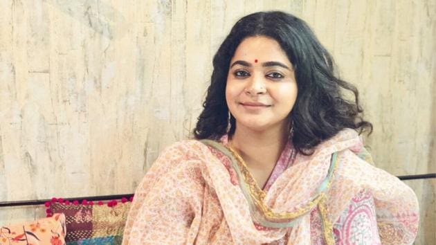 Filmmaker Ashwiny Iyer Tiwari co-hosted an online Q&A session on screenplay writing along with filmmaker husband Nitesh Tiwari. Filmmaker Ashwiny Iyer Tiwari co-hosted an online Q&A session on screenplay writing along with filmmaker husband Nitesh Tiwari.