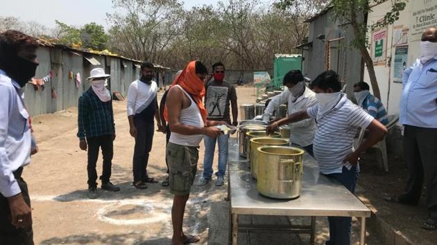 Additional labour commissioner, Pune division, Shailendra B Pol, has said that mid-day meals were being delivered by the government to 95 construction sites in the city. (HT/PHOTO) Additional labour commissioner, Pune division, Shailendra B Pol, has said that mid-day meals were being delivered by the government to 95 construction sites in the city. (HT/PHOTO)