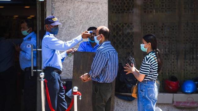 Delhi is not testing enough people to have a full sense of the spread of the disease. It is also suffering from a shortage of personal protective equipment (PPEs), which has directly put health care workers in the line of danger. (HT Photo) Delhi is not testing enough people to have a full sense of the spread of the disease. It is also suffering from a shortage of personal protective equipment (PPEs), which has directly put health care workers in the line of danger. (HT Photo)