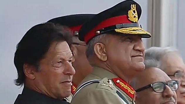 Pakistan Army is putting pressure on Prime Minister Imran Khan to deliver on the national health crisis(AP File Photo) Pakistan Army is putting pressure on Prime Minister Imran Khan to deliver on the national health crisis(AP File Photo)