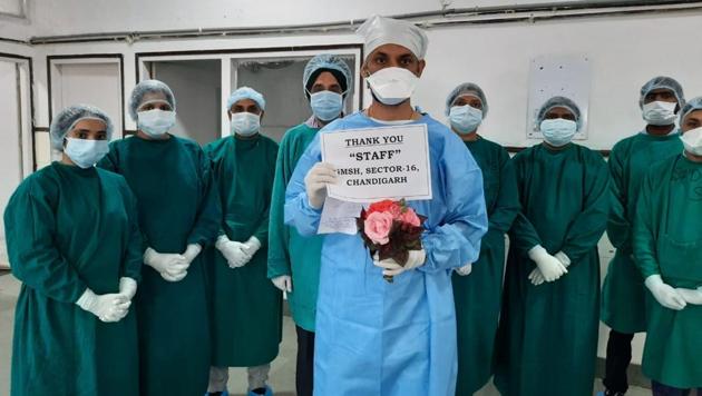 The 42-year-old Mohali resident thanking doctors and staff of Government Multi Specialty Hospital, Sector 16, Chandigarh, on Saturday after being cured of Covid-19. Dr G Dewan, director, health services, Chandigarh, shared this photo (HT Photo) The 42-year-old Mohali resident thanking doctors and staff of Government Multi Specialty Hospital, Sector 16, Chandigarh, on Saturday after being cured of Covid-19. Dr G Dewan, director, health services, Chandigarh, shared this photo (HT Photo)