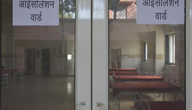 Naidu Hospital is equipped with eight ventilators. There are 39 ventilators and 238 ICU beds in all the designated hospitals, including private and government. (HT PHOTO) Naidu Hospital is equipped with eight ventilators. There are 39 ventilators and 238 ICU beds in all the designated hospitals, including private and government. (HT PHOTO)