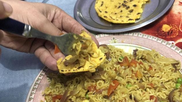 The image shows Maggi with Makki ki roti. (Twitter/@rishav_sharma1) The image shows Maggi with Makki ki roti. (Twitter/@rishav_sharma1)